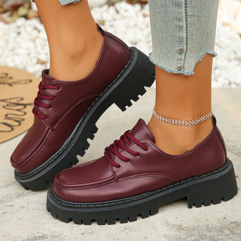 Sieviešu loaferi: apaļš purns, britiskais stils, PU augšdaļa, vidēja papēža augstums 3–5 cm, bieza zole