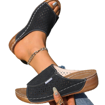 Дамски сандали на клин с прорези и форма на рибешка уста, PU горна част, гумена подметка