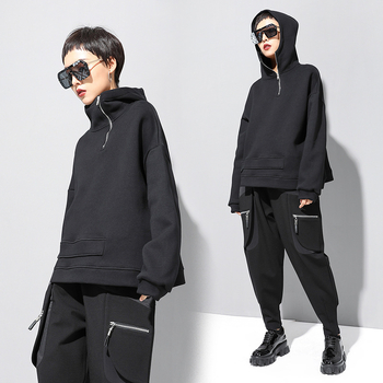 Памучен пуловер с качулка, свободна кройка, реглан ръкави, дебел плат