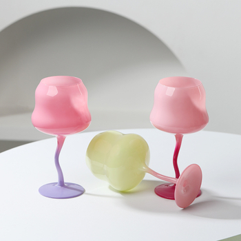 Винена чаша в стил Macaron със змийски дизайн и силует вдъхновен от облаци (кристален материал; 120 g; 1 бр.)