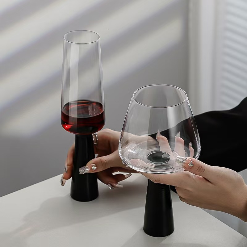 Стъклена чаша за вино Cloud Sail, обем 201–300 ml, модерен и минималистичен стил, опаковка в хартиена кутия