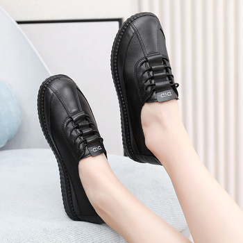 Női mindennapi cipők, kerek orr, felsőrész szintetikus bőr, alacsony sarok 1–3 cm, PU talp, légáteresztő
