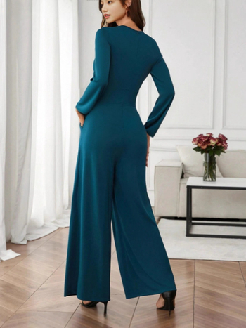 Елегантен гащеризон с висока талия, дълги ръкави и широки крачоли от полиестер — есен 2025