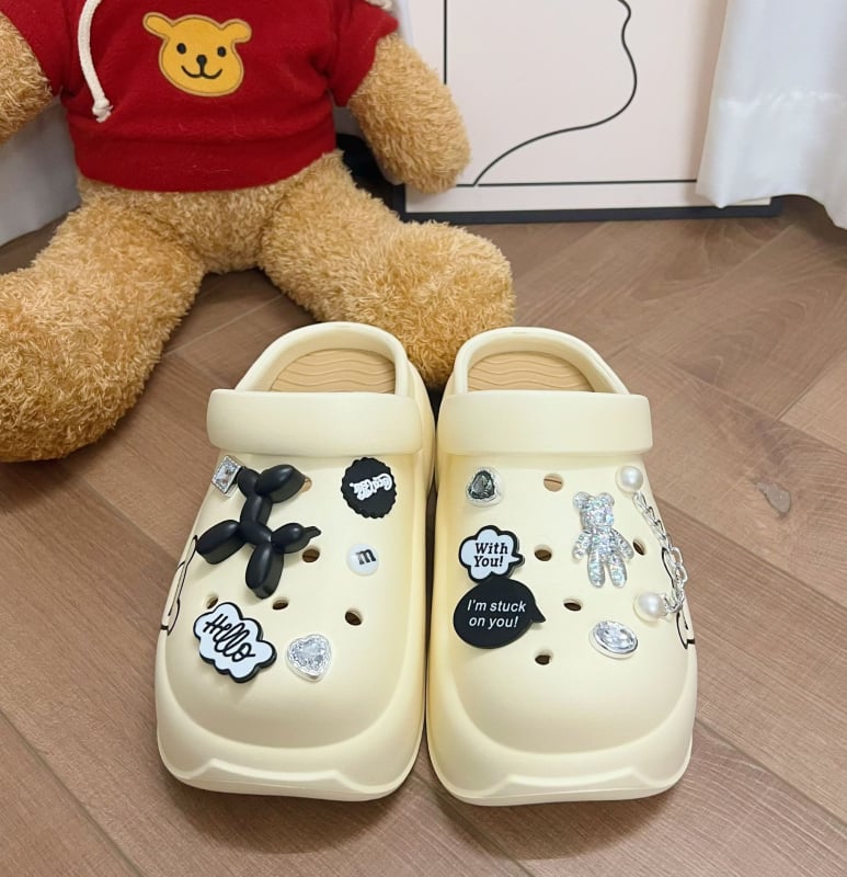 Женски сандали с дупки – PVC горна част, EVA подметка, дебела 6 см, неплъзгащи се и дишащи