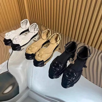 Сандали с една презрамка, горна част от супер влакна, подметка от гума, плосък ток, каишка за глезена