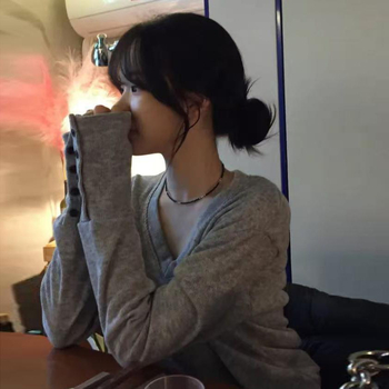 Женски плетен пуловер с качулка, V-образно деколте, дълги ръкави, свободен силует, стандартна дължина, ежедневен стил японско-корейски