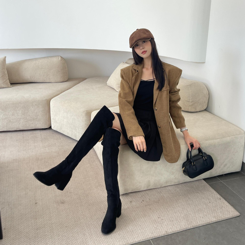Cizme peste genunchi pentru femei, din velur nubuk, vârf rotund, toc înalt 6–8 cm, toamnă 2025
