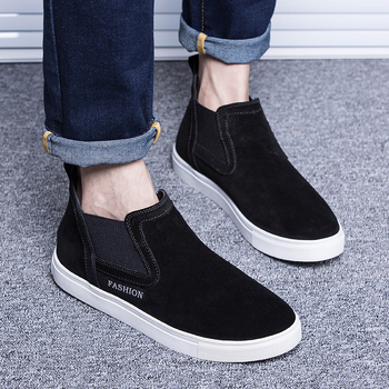 Férfi középmagasságú bőrsneaker, kerek orr, pamut bélés, EVA talpbetét, gumírozott talp