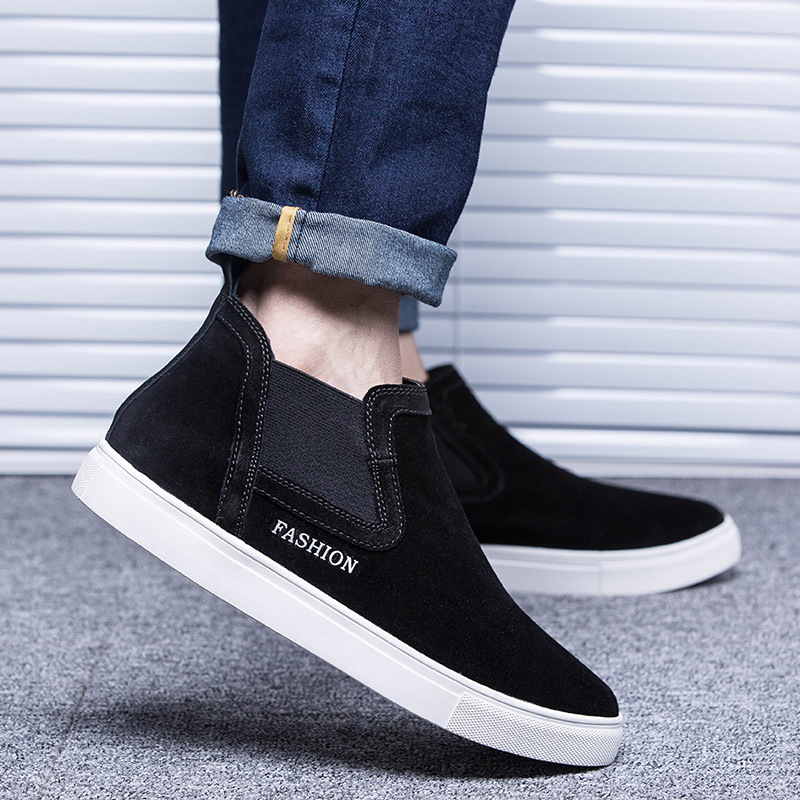 Férfi középmagasságú bőrsneaker, kerek orr, pamut bélés, EVA talpbetét, gumírozott talp