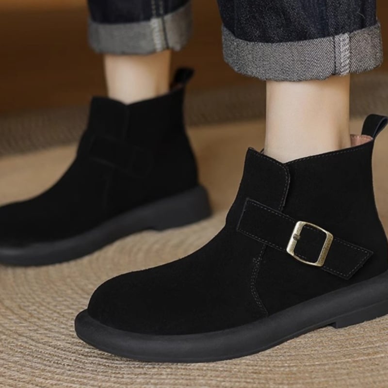 Дамски велурени ботуши с pull-on дизайн, кръгла пръст, нисък ток 1–3 см, гумена подметка, къс маншет