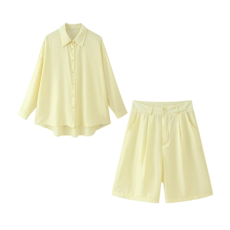 Женски комплект: топ с дълги ръкави и къси панталони, еднотонен полиестер, съдържание над 95% полиестер, колажни шевове, летен модел 2025