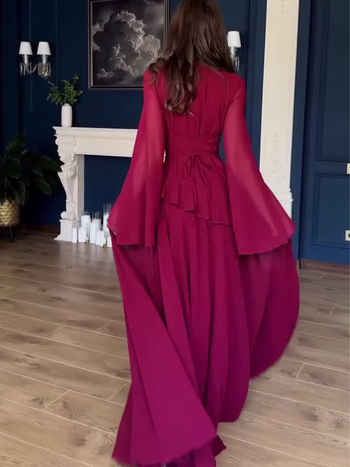 Дълга рокля с кръгло деколте и камбановидни ръкави, солиден модел, памучно-полиестърова материя, oversize силует