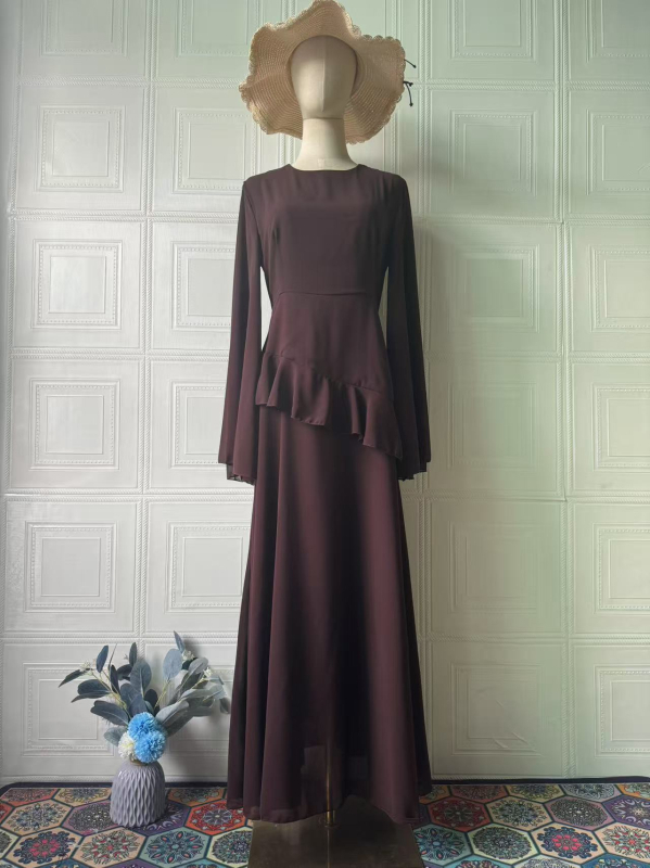 Дълга рокля с кръгло деколте и камбановидни ръкави, солиден модел, памучно-полиестърова материя, oversize силует