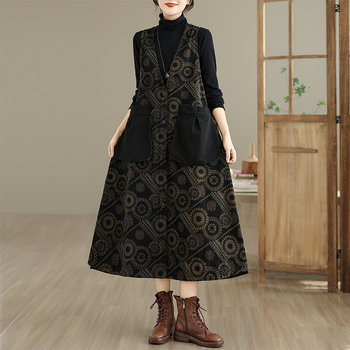 Дънкова рокля с принт презрамки без ръкави, V-образно деколте и висока талия