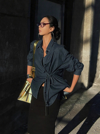 Denim-jakk ees nööriga ja nuppudega, pikad varrukad, keskmine pikkus