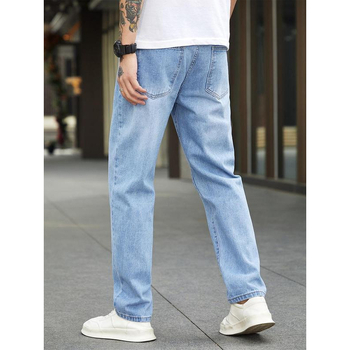 Дънки — прав силует, полиестерова смесена материя, поларена подплата, двойна талия, закопчаване с връзка