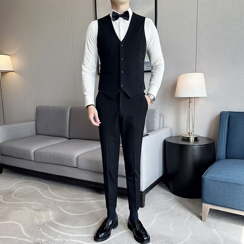 Корейски стил: мъжки тричастов костюм за сватба, тънък силует, еднободна планка, странични цепки, малък ревери, памучно-ацетатна смес (68% ацетат).