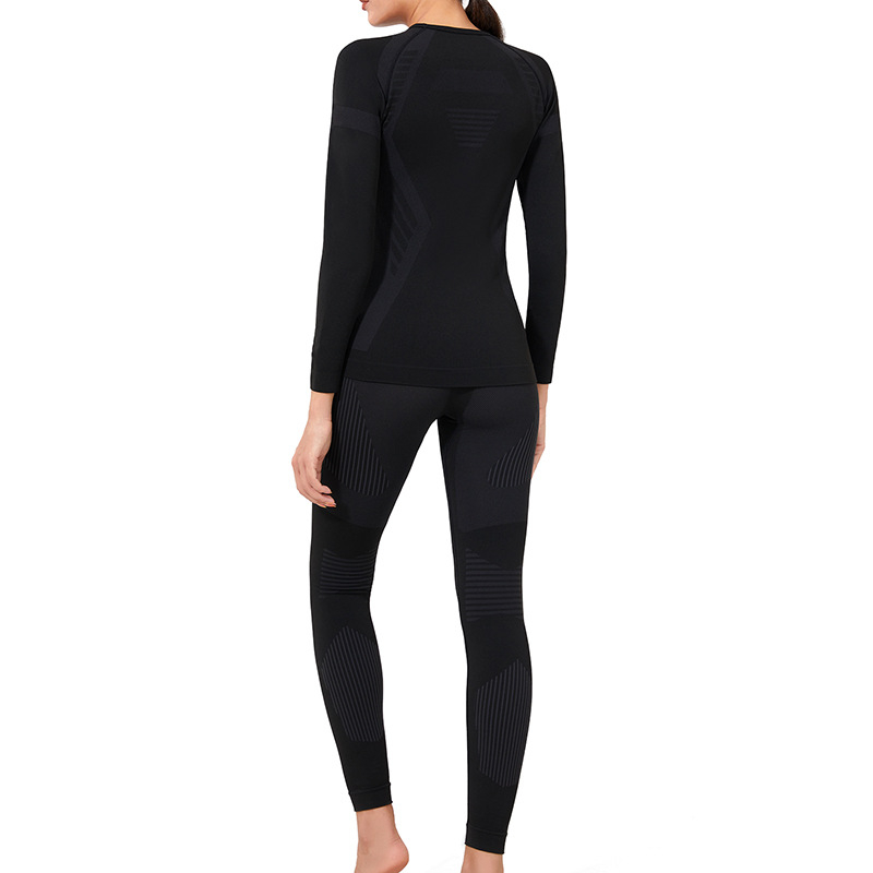 Дамски найлонов спортен термален базов слой – влагоотводящ, бързосъхнещ, топъл, дълги ръкави, кръгло деколте, безшевен
