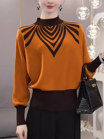 Свитер със смес от вискоза и полиестер, свободна кройка, дълъг ръкав, полутурникел яка