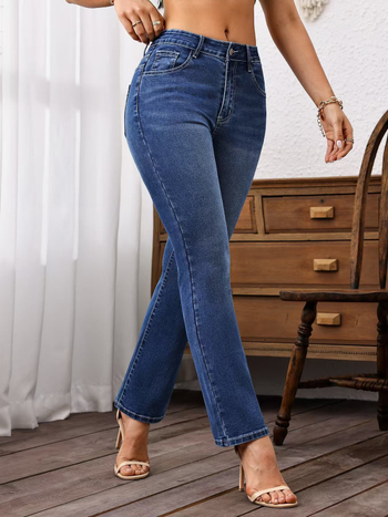 Τζιν με υψηλή ελαστικότητα, cropped στενό κόψιμο, μεσαία μέση; ύφασμα denim; βαμβάκι 50-70%; σπάντεξ <30%