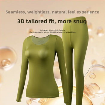 Moterų ultra plonas bešiuvas šilumos termo apatinių komplektas — ilgų rankovių viršūnė ir ilgoms kelnioms; anti‑statinis, kūno formavimas, hidracija hialurono rūgštimi; audinys: nailonas-spandeks (80–90% spandekso).