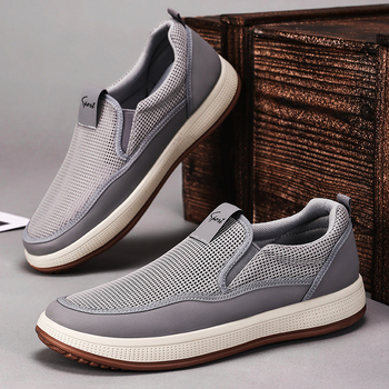Férfiaknak készült, lélegző hálós felső részű slip-on sétacipő, könnyű injekciós formájú PVC talppal és textil talpbetéttel
