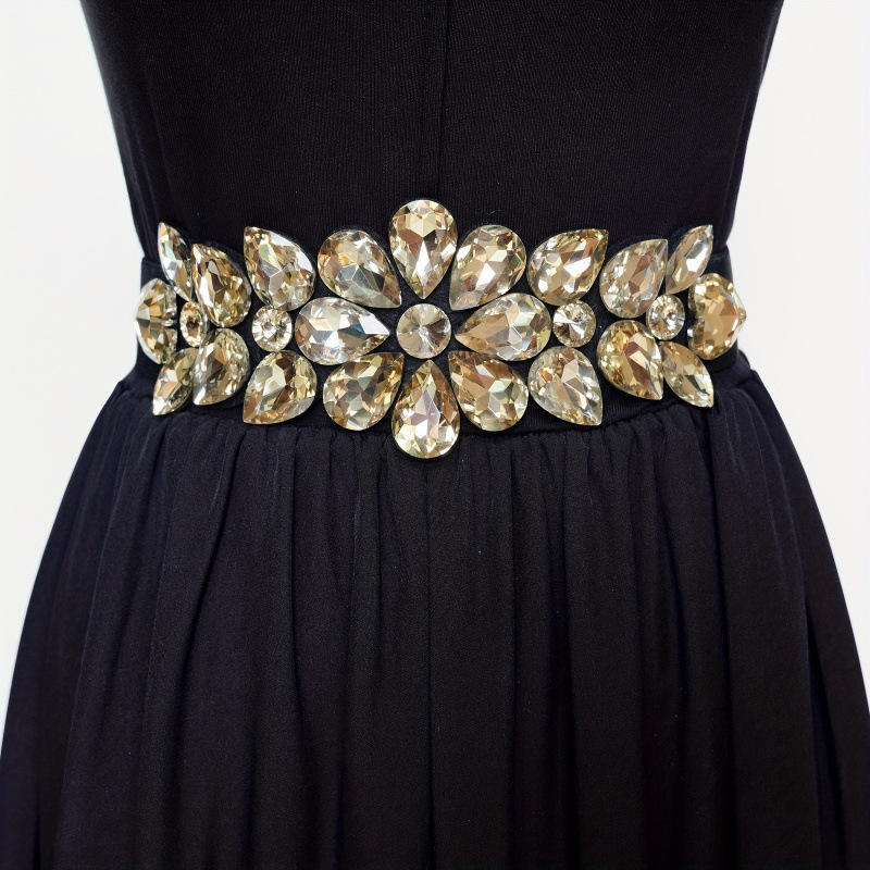 Ръчно нашит колан от велур с мънисти и PVC ролкова катарама