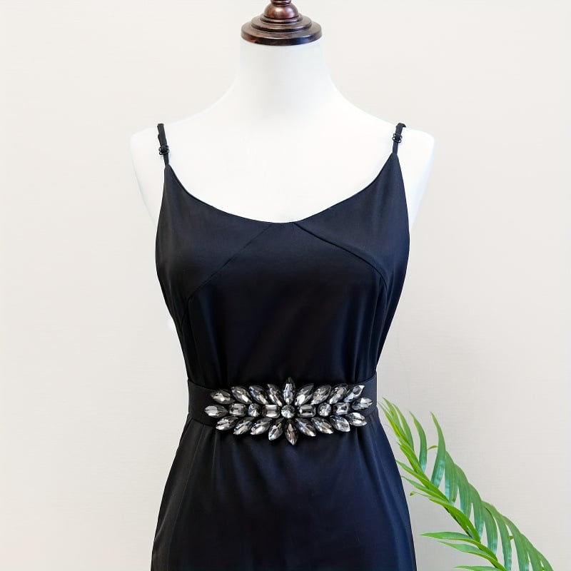 Ръчно нашит колан от велур с мънисти и PVC ролкова катарама