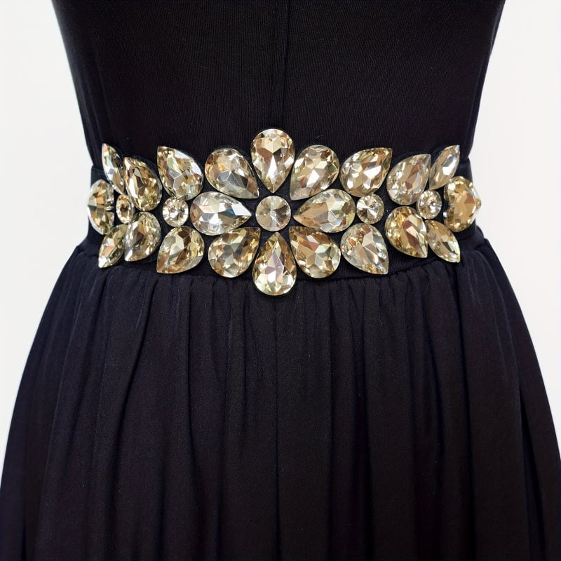 Ръчно нашит колан от велур с мънисти и PVC ролкова катарама