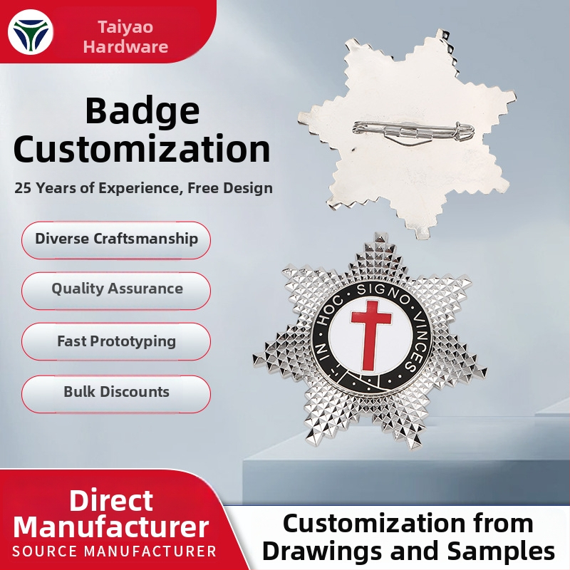 Metallist märgis kohandatud logoga, tsink sulam, die-casting valatud, kinnitus: liblikaklamber, nõel või nupud, kinkekarp