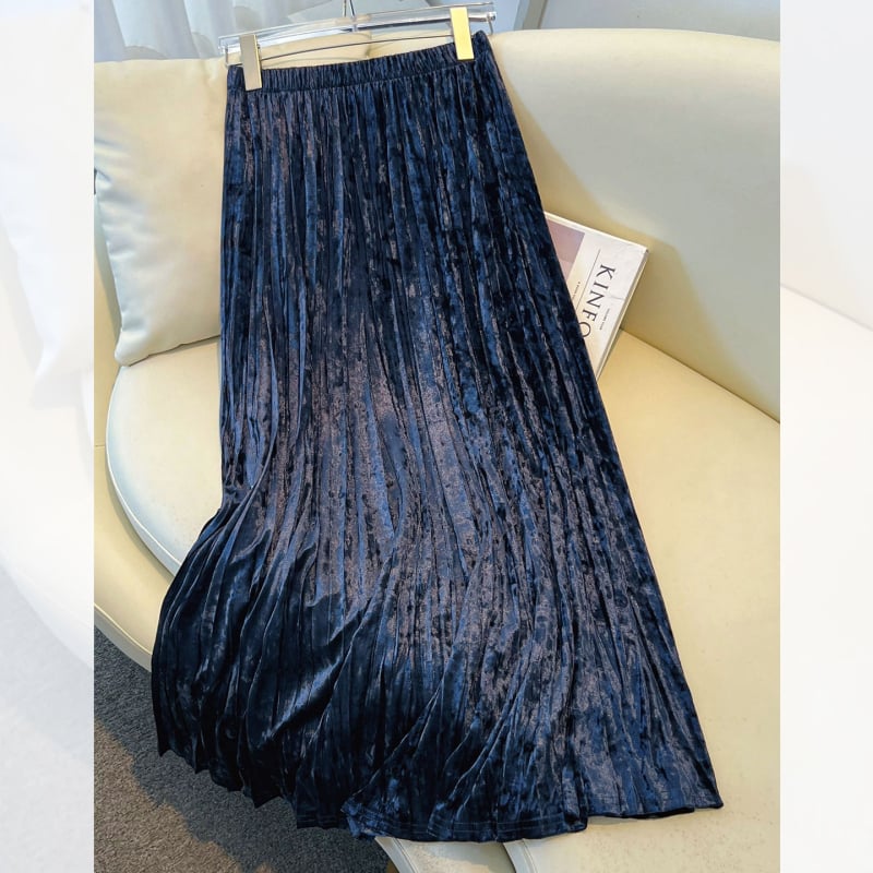 Плисирана пола с миди дължина, елегантен силует, полиестер-ацетатова смес (80–90% полиестер; <30% ацетат), микроеластичност, есенно-зимна колекция 2025