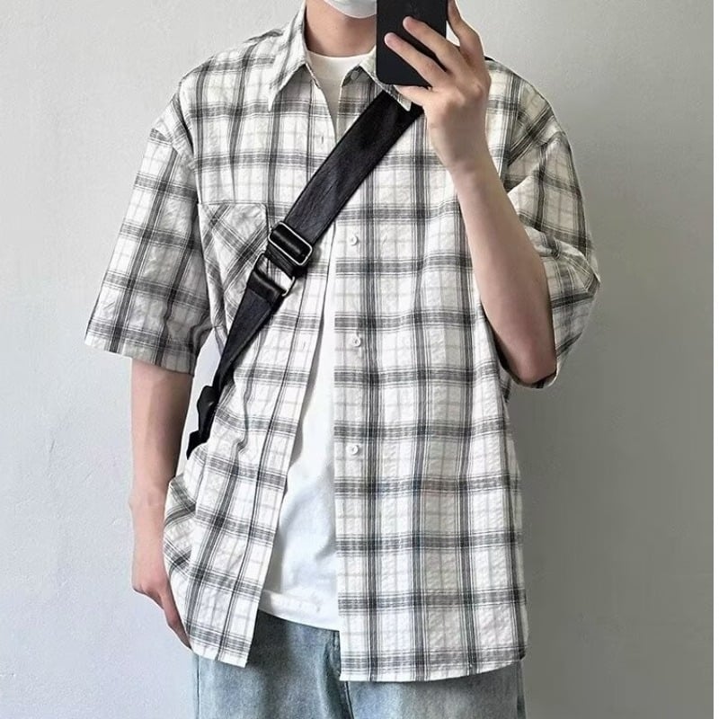 Meeste särk – linane 96%+, ruuduline muster, lappkrae, lühikesed varrukad, vaba lõige