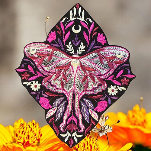 Персонализирани бродирани нашивки за облекло — Материал: прежда за бродерия; Форми: правоъгълник, кръг, елипса, многоъгълник; Шаблони: букви, карикатури, спорт; Приложение: облекло