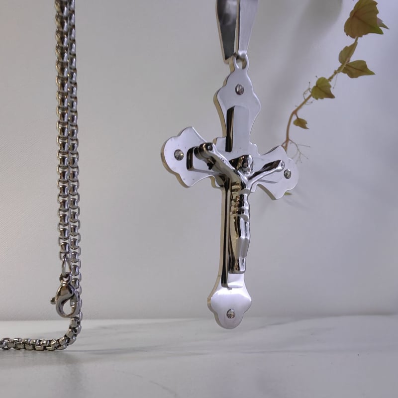 Колие от неръждаема стомана Limon – геометричен дизайн, кръст с диаманти, електроплатирано