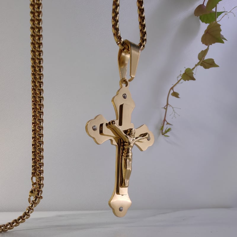 Колие от неръждаема стомана Limon – геометричен дизайн, кръст с диаманти, електроплатирано