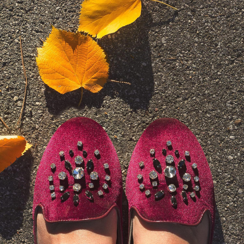 Sew-on rhinestones, crystal glass, claw setting, кръгли — Марка Zeno; на склад; за възрастни; Пролет 2025