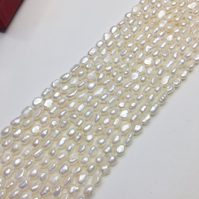 Gombok – Barokk frissvízi gyöngyök belső mag nélküli, egyenes lyukkal; Márka Purple Moon; Gyöngy típus: frissvízi gyöngyök; Tanúsítvány: nincs tanúsítvány; Ügyfélszolgálat: újrapróbálási támogatás.