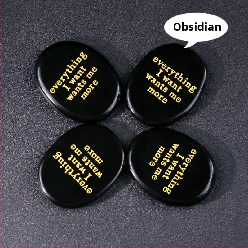 Гравиран овален обсидианов палмов камък за облекчаване на стреса