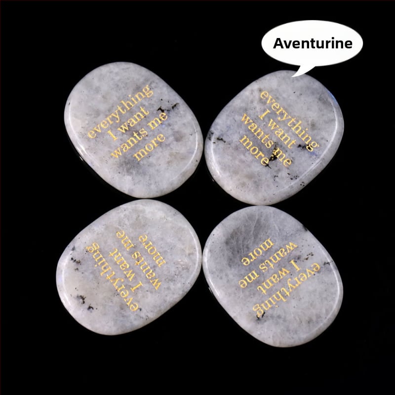 Гравиран овален обсидианов палмов камък за облекчаване на стреса