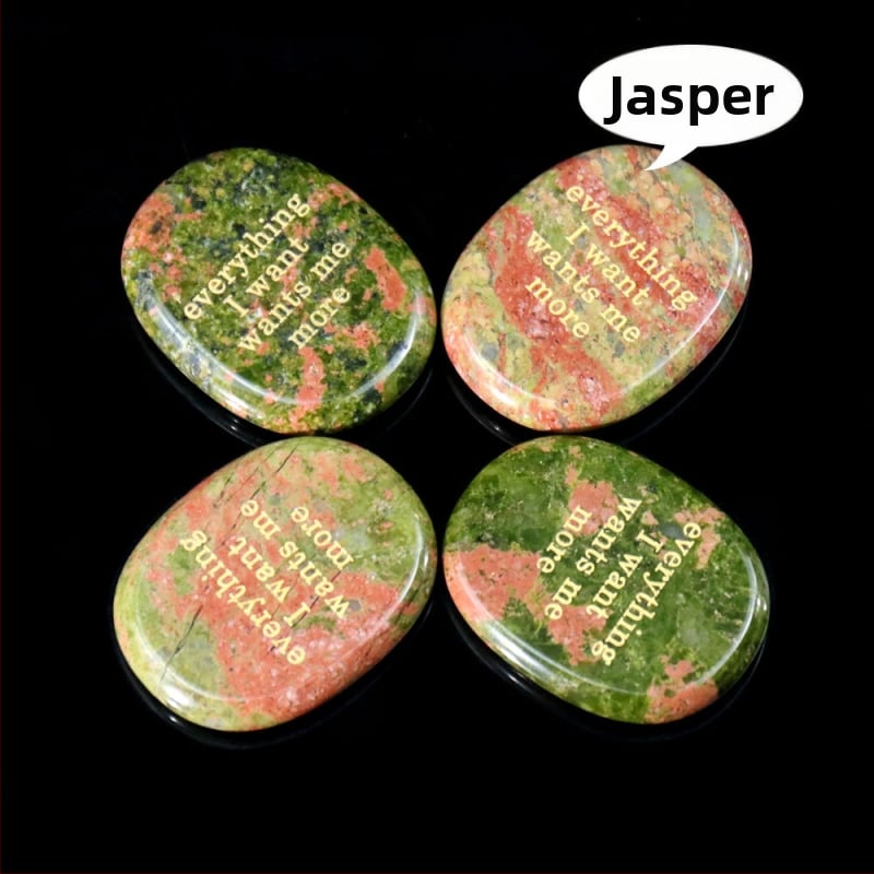 Гравиран овален обсидианов палмов камък за облекчаване на стреса