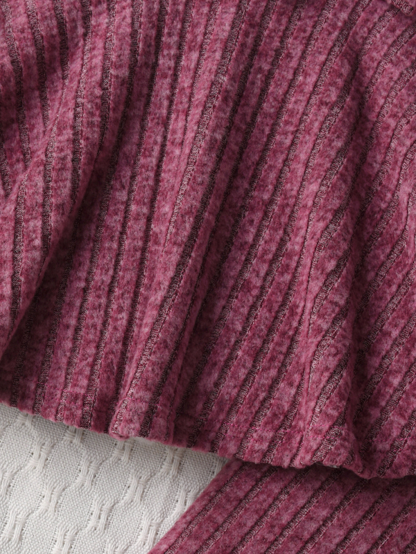 Tüdrukutele kaks-osaline püksikomplekt pikkade varrukatega topi ja pükstega, ühtne muster, puuvill-poliesteri segu, pehme viimistlus