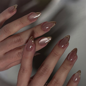 Kunstküüned kassisilma efektiga, mandlikujulise kujuga, maniküüri kleepsud kooriku mustriga ja metalliliste joonte aktsentidega