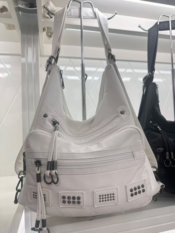 Винтидж мотоциклетна tote торба с голям капацитет, PU материал, лято 2024 лансиране, ципно отваряне, вътрешен джоб за телефон, подходяща за свободно пътуване