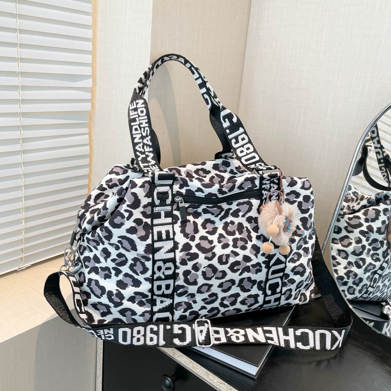 Чанта през рамо за пътуване с леопардов принт, капацитет 20–35 л, текстилна външна част, подплата от полиестер, за жени