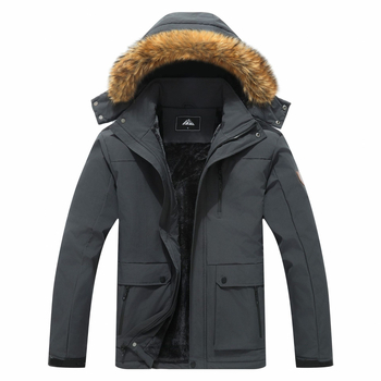 Мъжко зимно яке с поларена подплата, ветроустойчиво и водоустойчиво, еднобортно закопчаване, пълнеж от полиестерни влакна, джобове с патчове