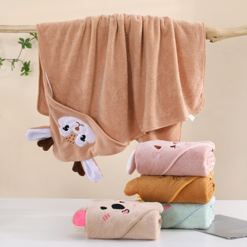 Одеяло с корално кадифе, качулка, бродирани анимационни животни, меко и абсорбиращо за бебета и деца 1–3 години