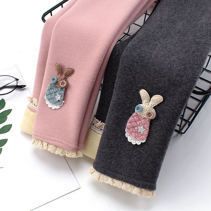 Tüdrukute paksud legginssid, vabas lõikes, sügisel ja talvel