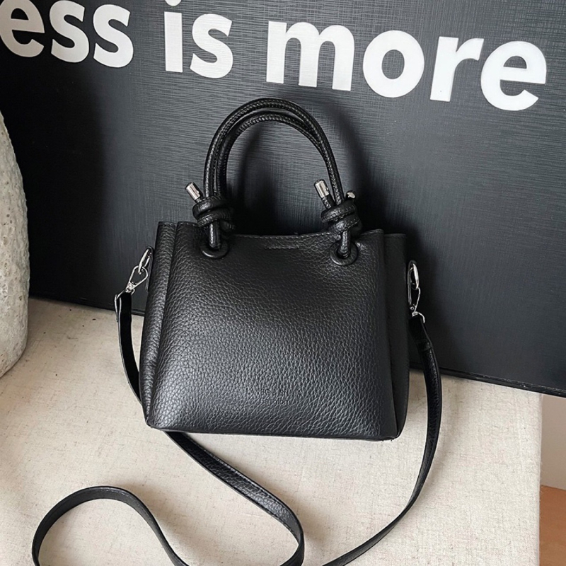 PU crossbody kott — linnaline lihtsus, kaenlaaluse stiil, vertikaalse ruudu kuju, tõmblukuga avamine