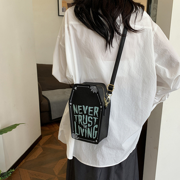 Γυναικεία τσάντα crossbody PU, κάθετη τετράγωνη μορφή, φερμουάρ, επένδυση από νάιλον, εσωτερική τσέπη με φερμουάρ