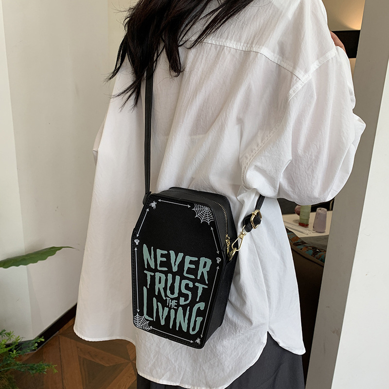 Γυναικεία τσάντα crossbody PU, κάθετη τετράγωνη μορφή, φερμουάρ, επένδυση από νάιλον, εσωτερική τσέπη με φερμουάρ